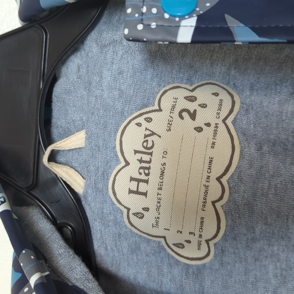 Hatley Shark school raincoat ☔🧥🦈 - Picture 4 of 6